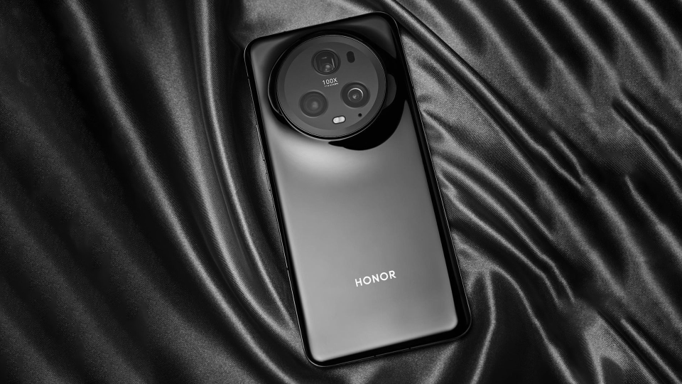 HONOR Magic5 Pro in Midnight Black