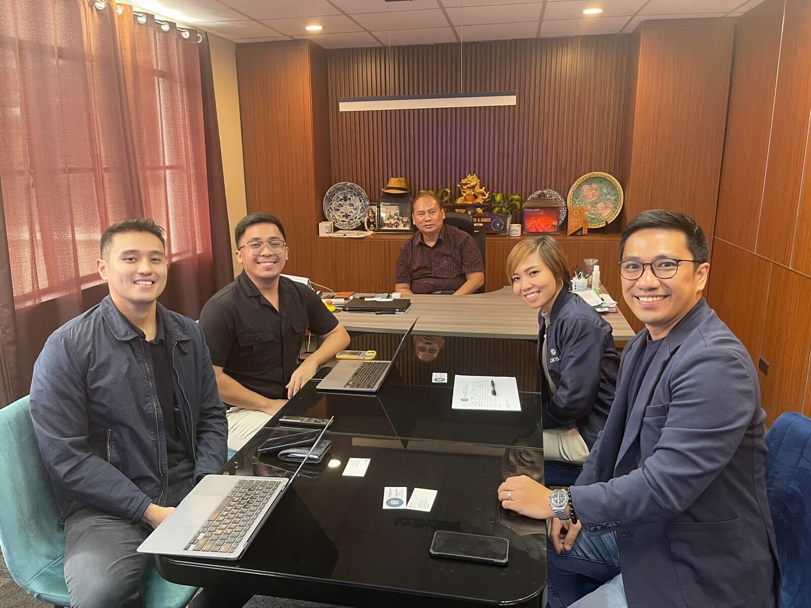 L to R: Atty. Richard Martin A. De Leon - Attorney IV of CICC, Renz Garcia - Coins.ph Public Affairs, Hon. Alexander Ramos - CICC Executive Director, Jen Bilango - Coins.ph Country Manager, Robert De Guzman - Coins.ph Head of Legal & GRC