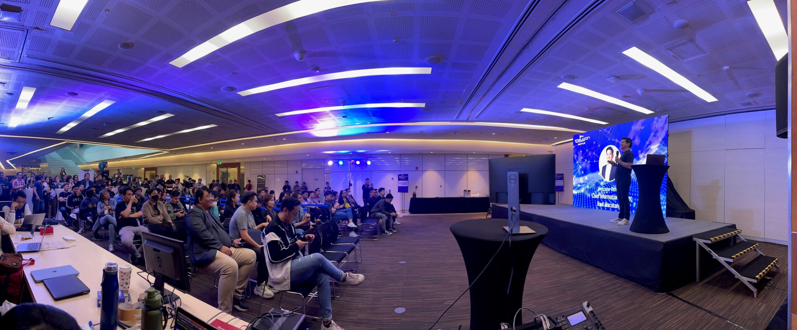 Crowd in attendance at the opening ceremonies of the recent Globe DevCon held at The Forum (B1) of The Globe Tower in Taguig.