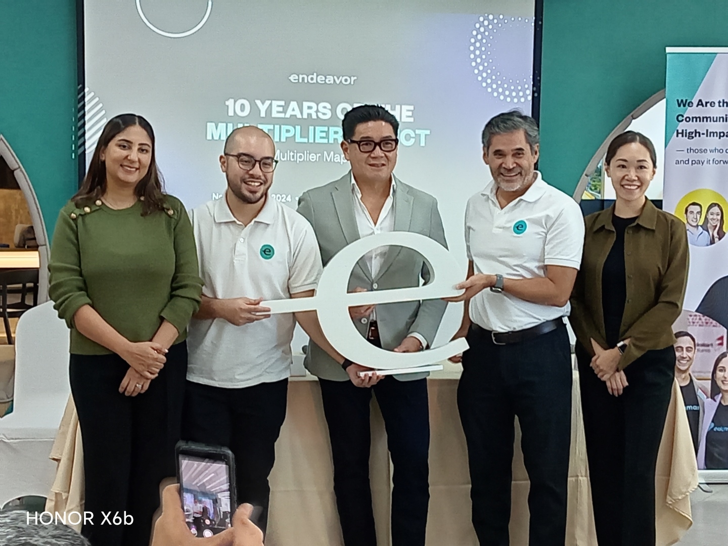 Edamama Founder and Chief Executive Officer (CEO) Bela Gupta D'Souza, Endeavor Philippines Entrepreneur Experience Head Judge Calimbahin, Endeavor Philippines Co-Founder and Managing Director Manny Ayala, SSI Group President Anthony T. Huang, and CloudEats Co-Founder and Group CEO Kimberly Yao.